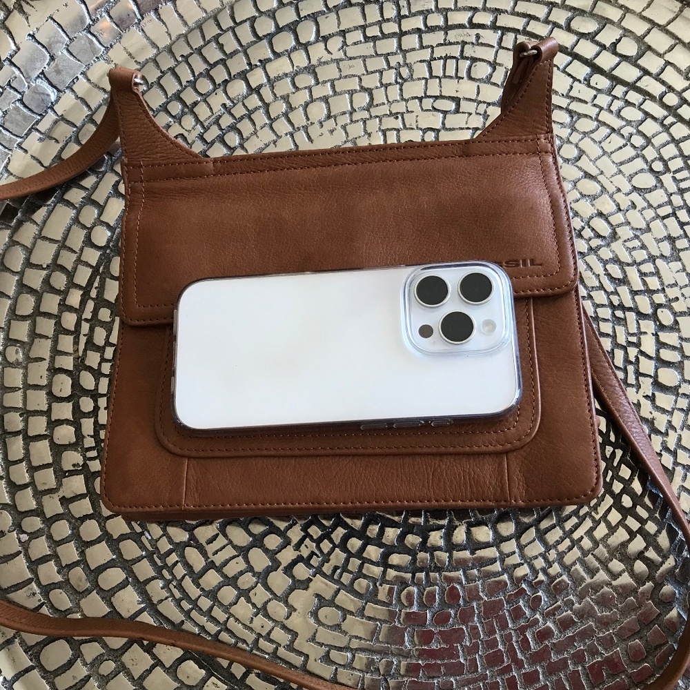 FOSSIL LEATHER SADLE CROSSBODY BAG - Picture 2 of 16